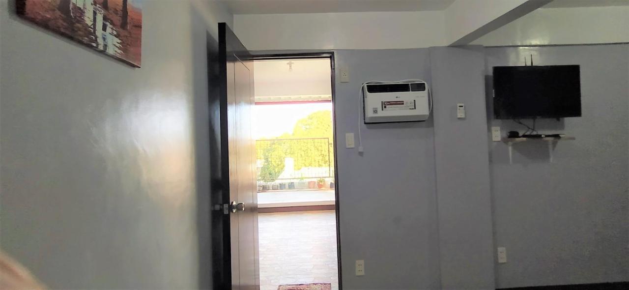 Jb Valdres Apartment Manila Exteriör bild