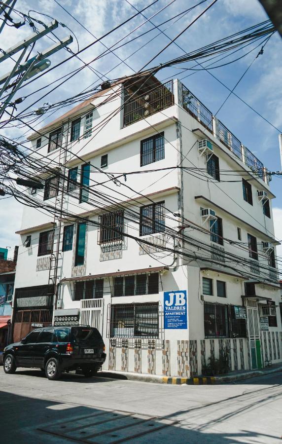 Jb Valdres Apartment Manila Exteriör bild