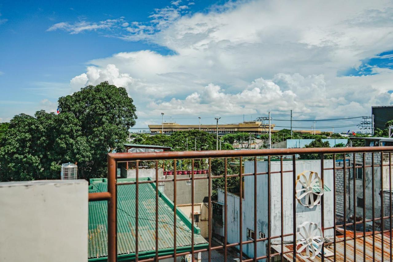 Jb Valdres Apartment Manila Exteriör bild